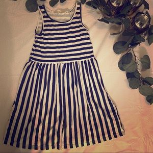 H&M Girls blue and white dress size 6 to 8Y